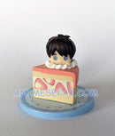 Attack on Titan Petit Birthday Cake 5pc Figure Set