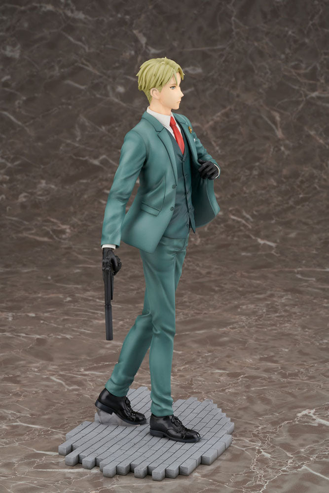 Loid Forger Spy x Family 1/7 Scale Figure