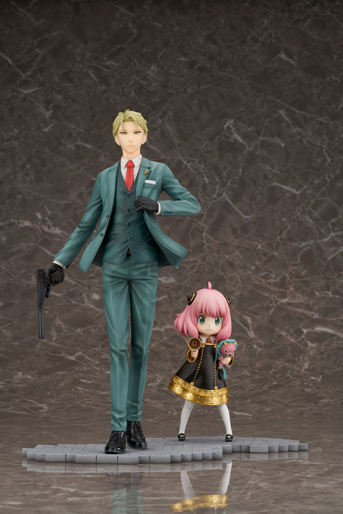 Loid Forger Spy x Family 1/7 Scale Figure