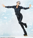 Victor Nikiforov with Makkachin G.E.M. Series YURI!!! on ICE 1/8 Scale Figure