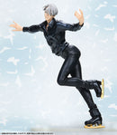 Victor Nikiforov with Makkachin G.E.M. Series YURI!!! on ICE 1/8 Scale Figure