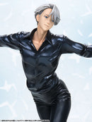 Victor Nikiforov with Makkachin G.E.M. Series YURI!!! on ICE 1/8 Scale Figure
